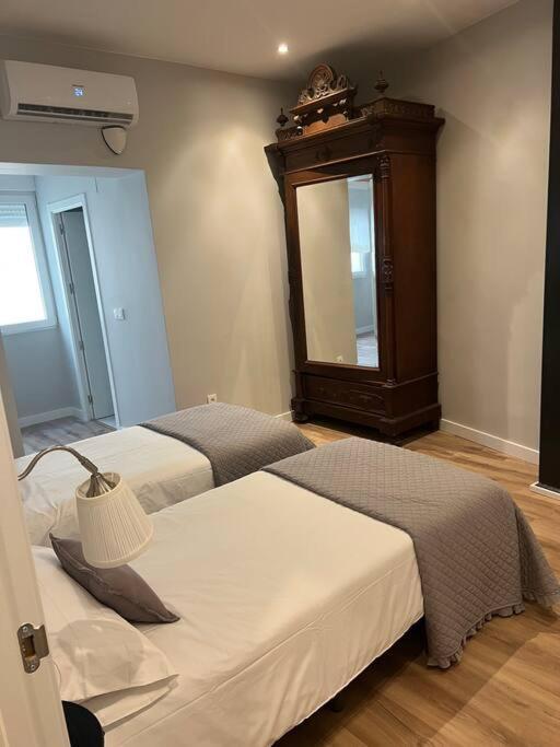 Precioso Y Centrico Apartamento Zaragoza Bagian luar foto